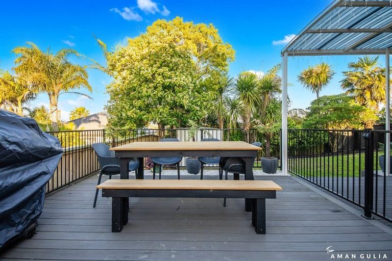 Photo of property in 6 Lorikeet Place, Unsworth Heights, Auckland, 0632