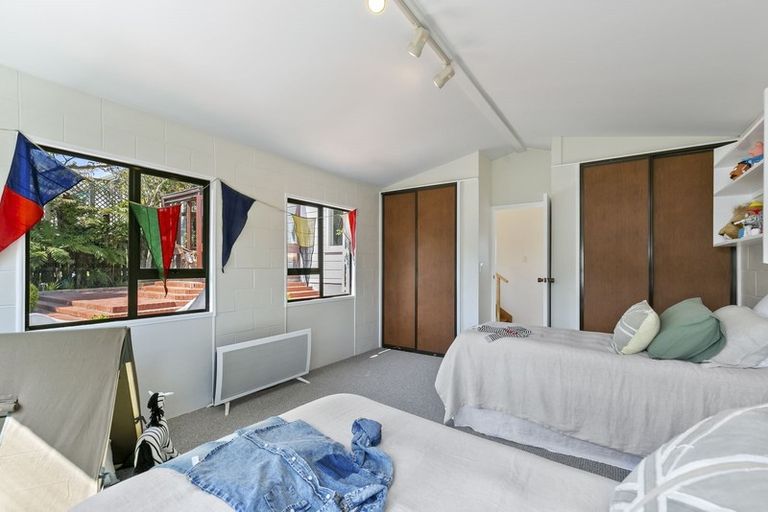 Photo of property in 198 Karori Road, Karori, Wellington, 6012