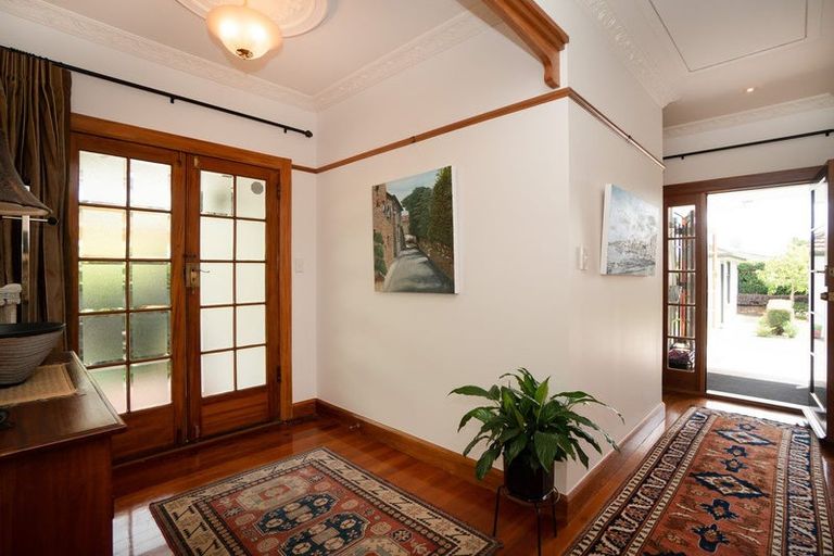 Photo of property in 37 Manapouri Crescent, Hokowhitu, Palmerston North, 4410