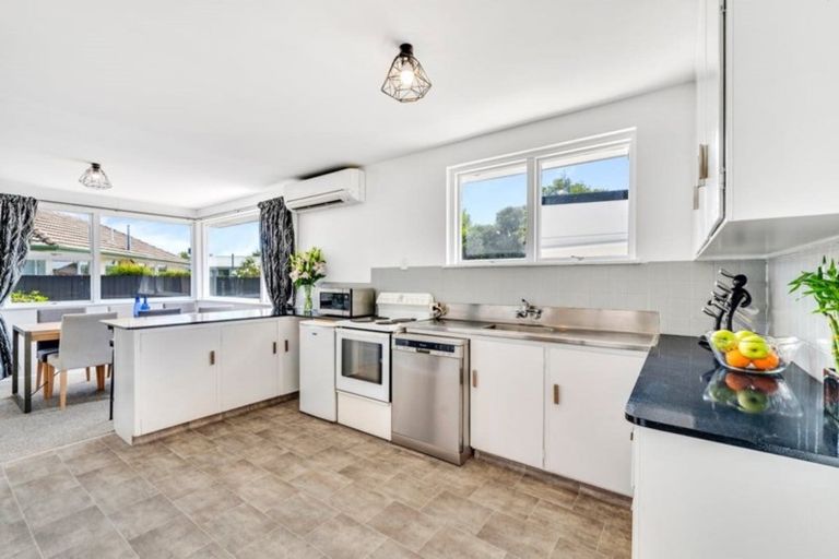 Photo of property in 130 Wales Street, Halswell, Christchurch, 8025