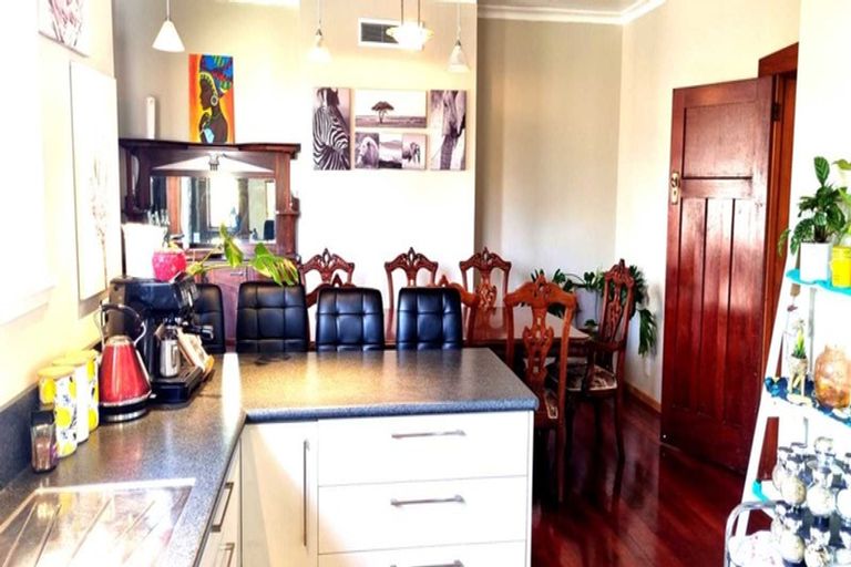 Photo of property in 17 Kawatiri Avenue, Gonville, Whanganui, 4501