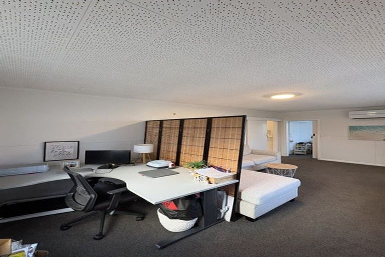 Photo of property in 34 Moa Point Road, Moa Point, Wellington, 6022