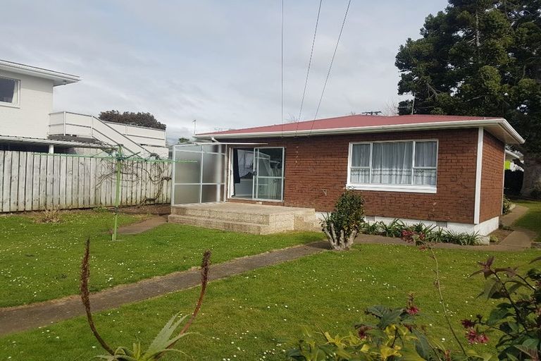 Photo of property in 69 Govett Avenue, Frankleigh Park, New Plymouth, 4310