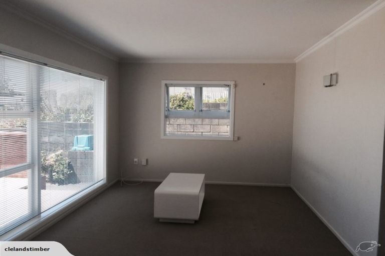 Photo of property in 3/23a Hamblyn Street, Strandon, New Plymouth, 4312