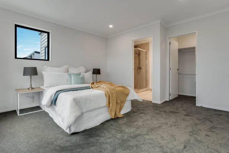 Photo of property in 6d Becker Drive, Weymouth, Auckland, 2103