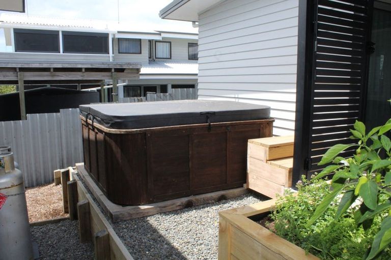 Photo of property in 35a Gledstane Road, Stanmore Bay, Whangaparaoa, 0932