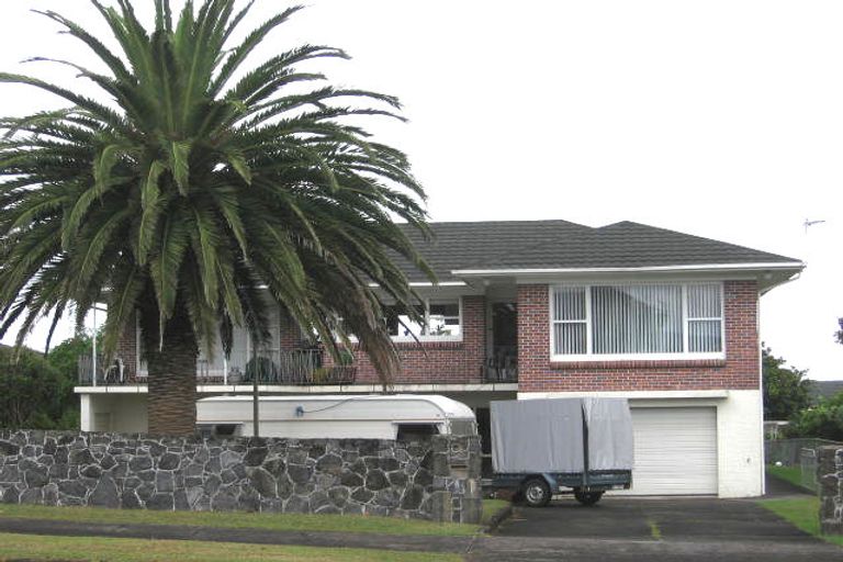 Photo of property in 4275 Great North Road, Glendene, Auckland, 0602