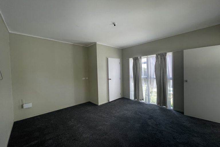Photo of property in 23 Downsview Road, Pakuranga Heights, Auckland, 2010