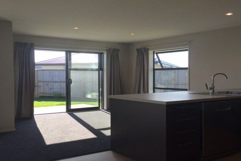 Photo of property in 6 Pimlico Place, Rangiora, 7400