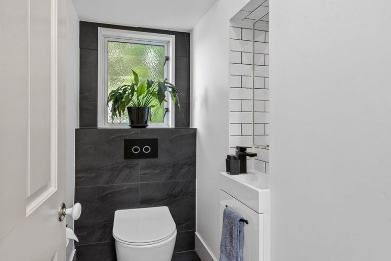 Photo of property in 19a Reeves Road, Opawa, Christchurch, 8023