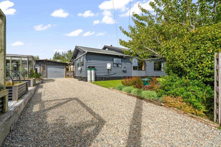 Photo of property in 82 Lochiel Bridge Road, Lochiel, Winton, 9781