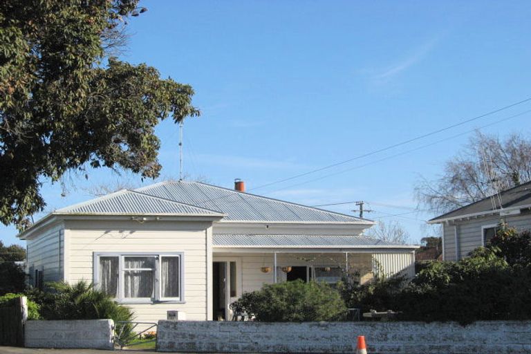 Photo of property in 45 Carlton Avenue, Gonville, Whanganui, 4501