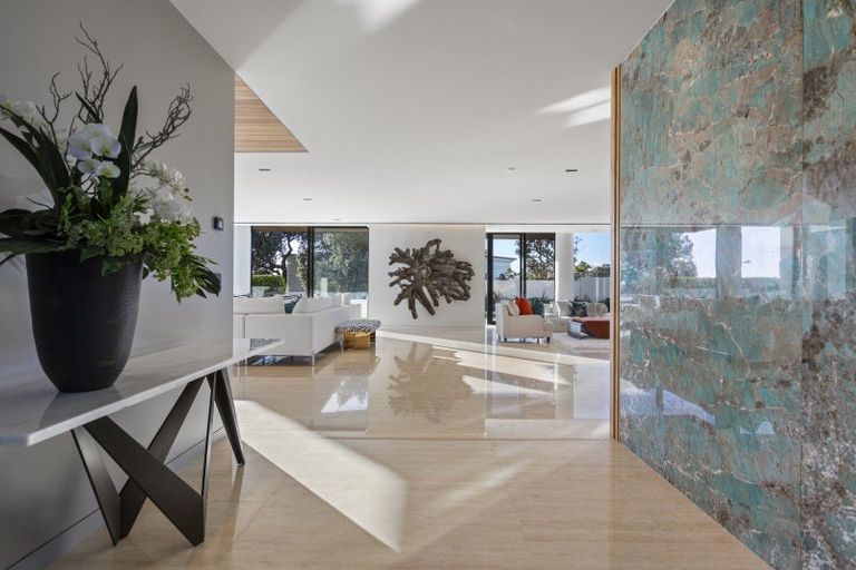 Photo of property in 92 Paritai Drive, Orakei, Auckland, 1071