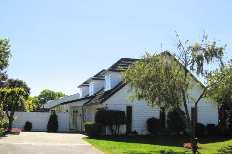 Photo of property in 5 Rubens Place, Burnside, Christchurch, 8053