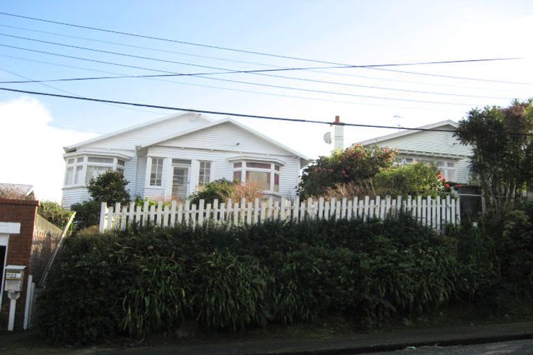 Photo of property in 22 Newcombe Crescent, Karori, Wellington, 6012