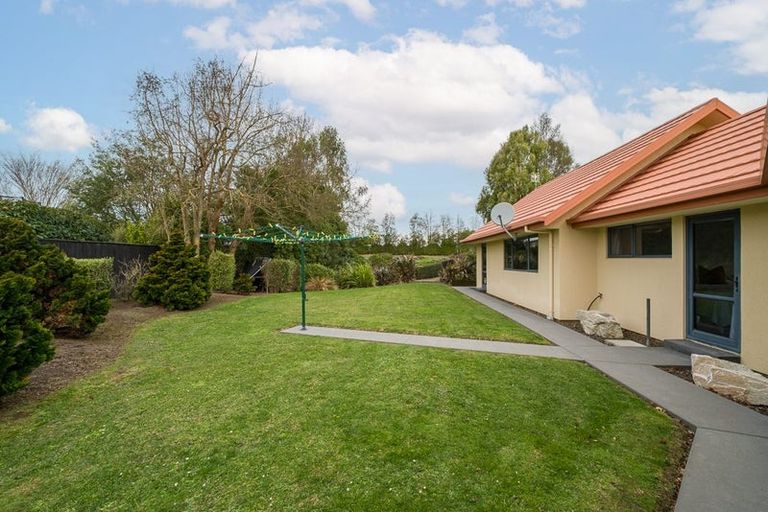 Photo of property in 55 Regent's Park Drive, Casebrook, Christchurch, 8051