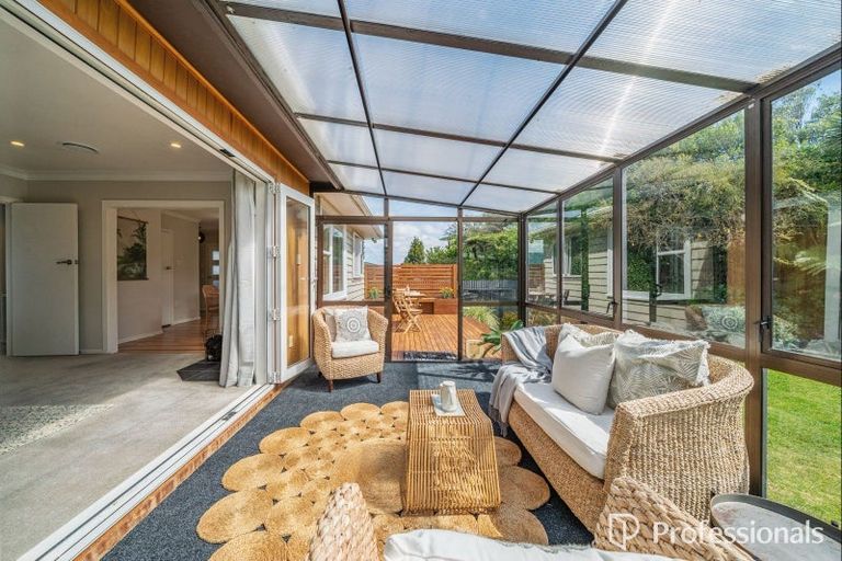 Photo of property in 18 Barberry Grove, Maungaraki, Lower Hutt, 5010