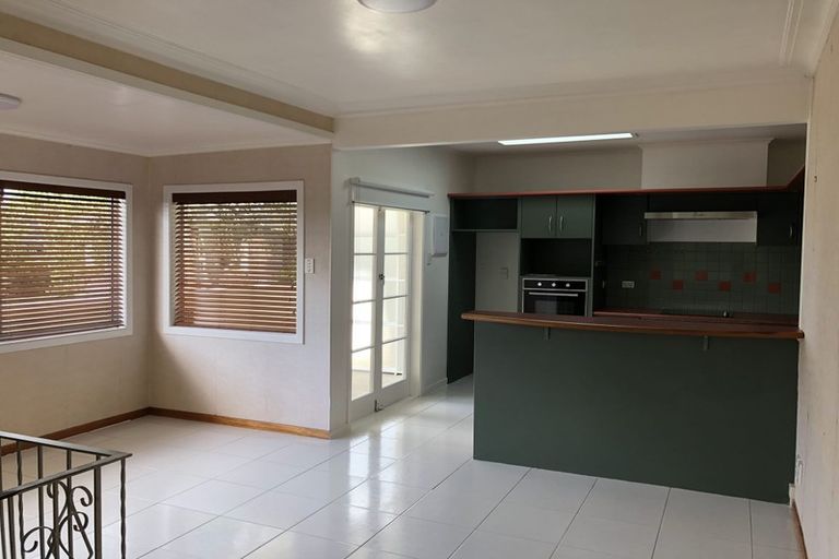 Photo of property in 145 Golf Road, Titirangi, Auckland, 0600