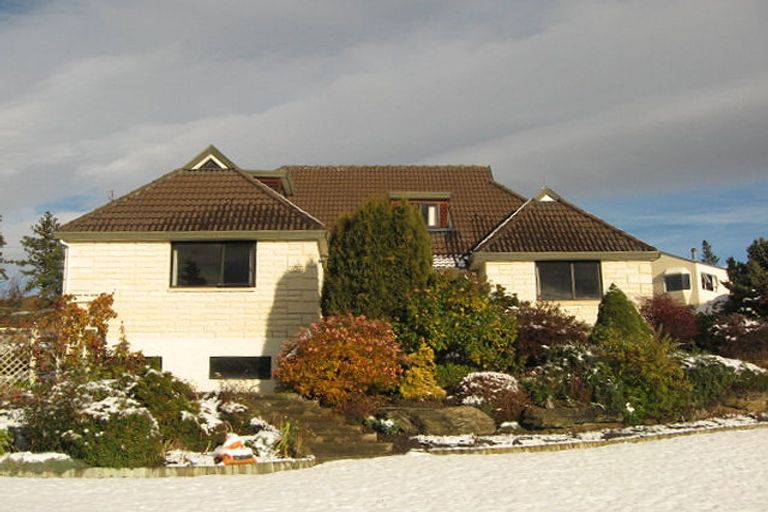 Photo of property in 2 Lanes Road, Bridge Hill, Alexandra, 9320