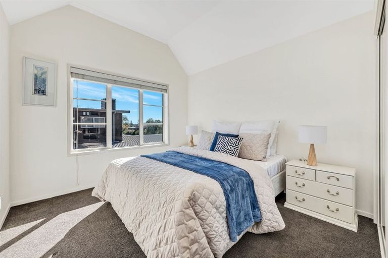 Photo of property in 24 The Mews, Shamrock Park, Auckland, 2016