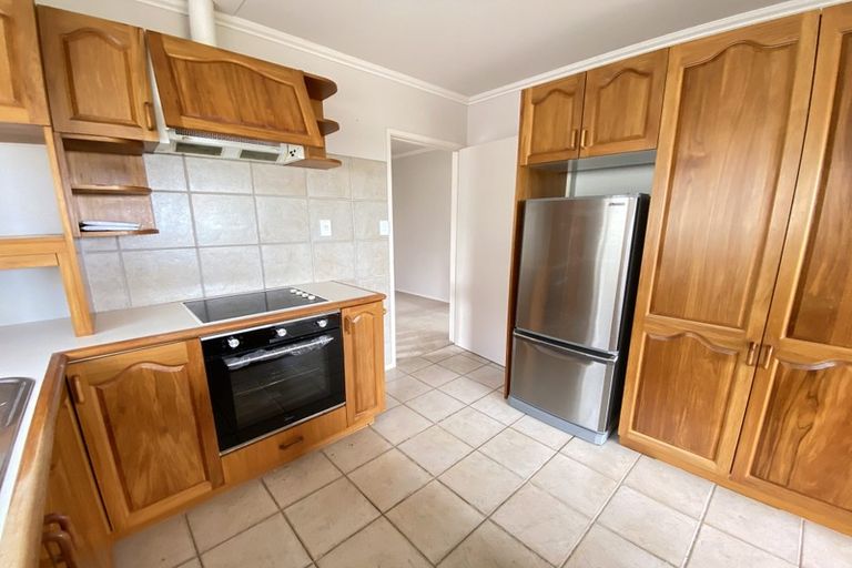 Photo of property in 23 Jellicoe Road, Murrays Bay, Auckland, 0630