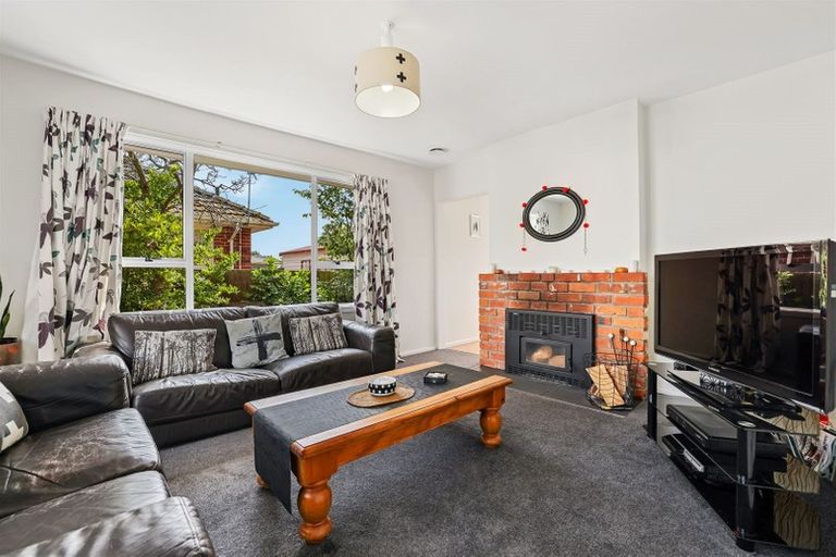 Photo of property in 17 Trafford Street, Harewood, Christchurch, 8051