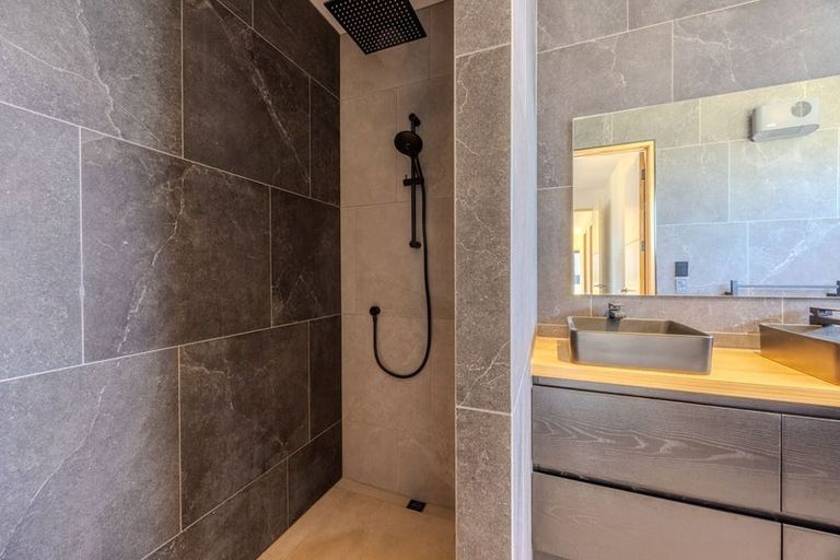 Photo of property in 41 Mount Linton Avenue, Wanaka, 9305