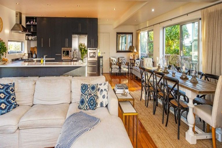 Photo of property in 27 Kent Road, Saint Johns Hill, Whanganui, 4501