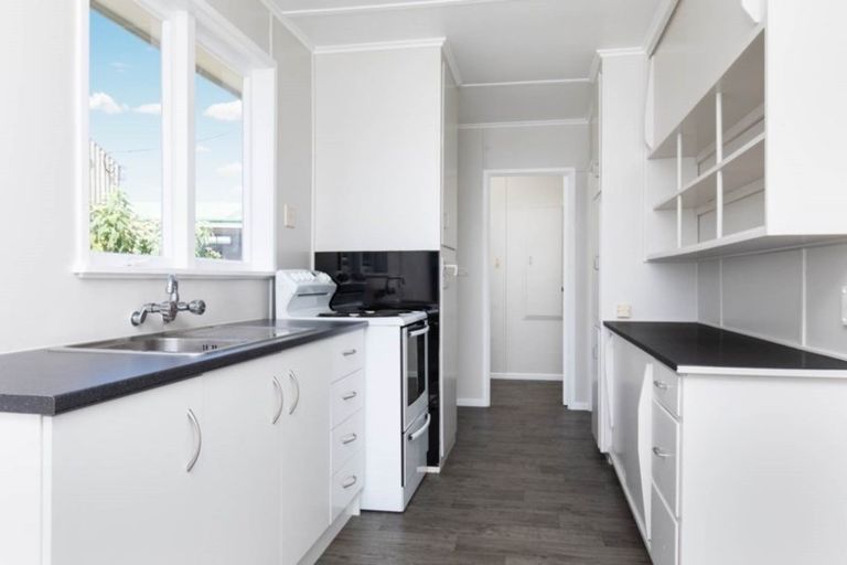 Photo of property in 18 Constable Road, Waiuku, 2123