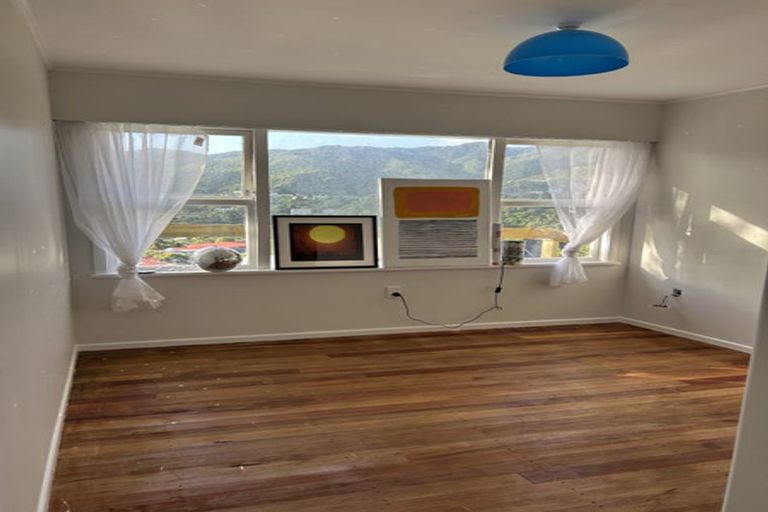 Photo of property in 18 Aplin Terrace, Ngaio, Wellington, 6035