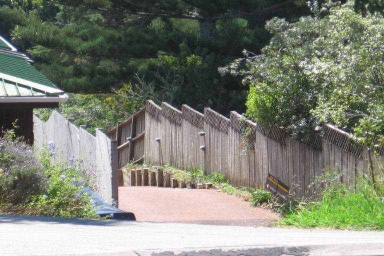 Photo of property in 1/8 Braemar Road, Rothesay Bay, Auckland, 0630