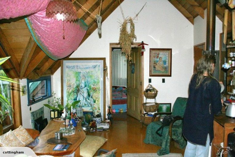 Photo of property in 122 Lone Kauri Road, Karekare, New Lynn, 0772