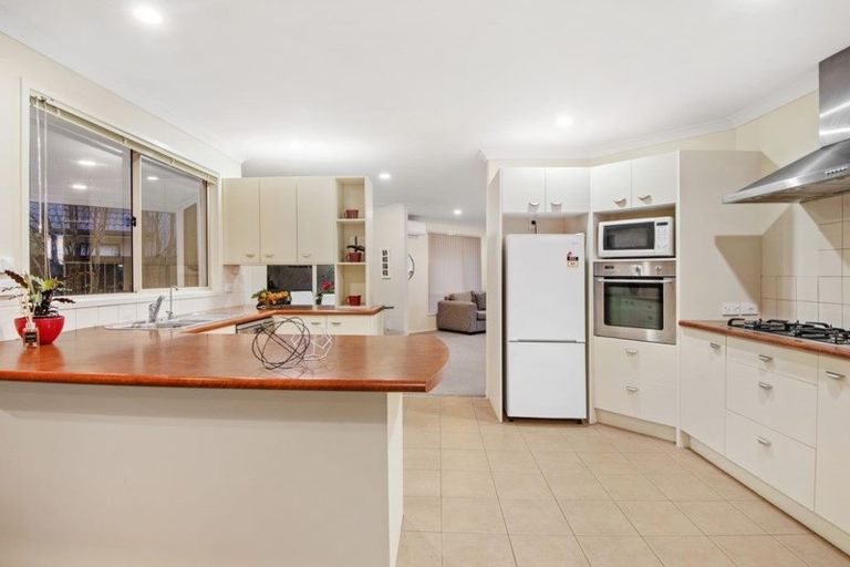 Photo of property in 55 Mt Lebanon Crescent, The Gardens, Auckland, 2105