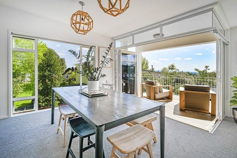 Photo of property in 3 Hikanui Drive, Havelock North, 4130