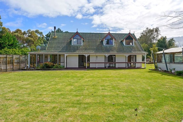 Photo of property in 44 Te Horo Beach Road, Te Horo, Otaki, 5581