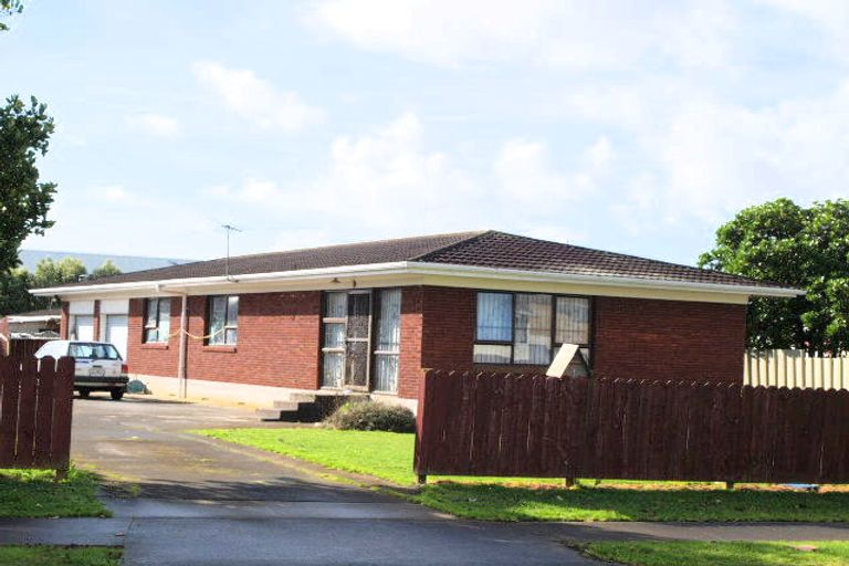 Photo of property in 4 Dewhurst Place, Favona, Auckland, 2024