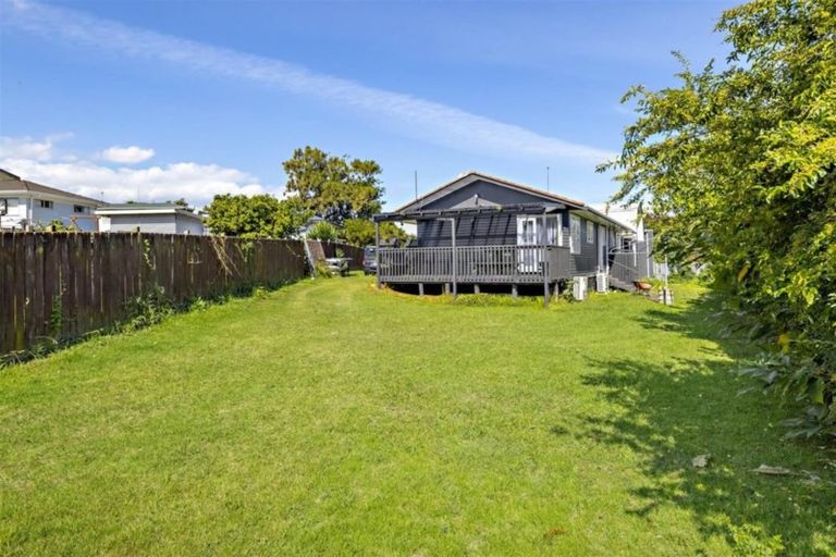 Photo of property in 51 Ashgrove Road, Mangere, Auckland, 2022