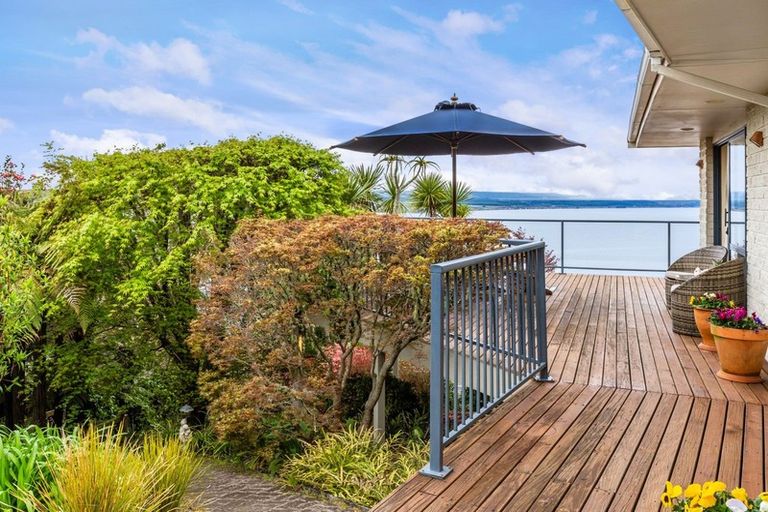 Photo of property in 60 Wakeman Road, Acacia Bay, Taupo, 3330