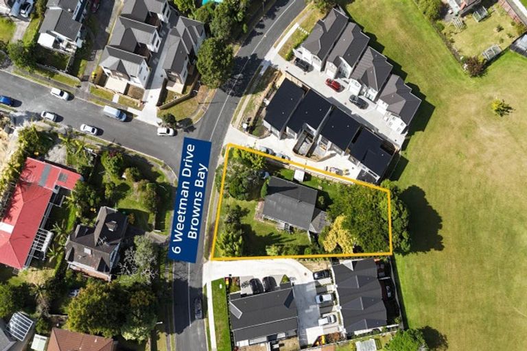 Photo of property in 6 Weetman Drive, Browns Bay, Auckland, 0630
