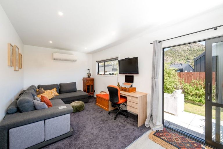 Photo of property in 8 Kingfisher Crescent, Albert Town, Wanaka, 9305