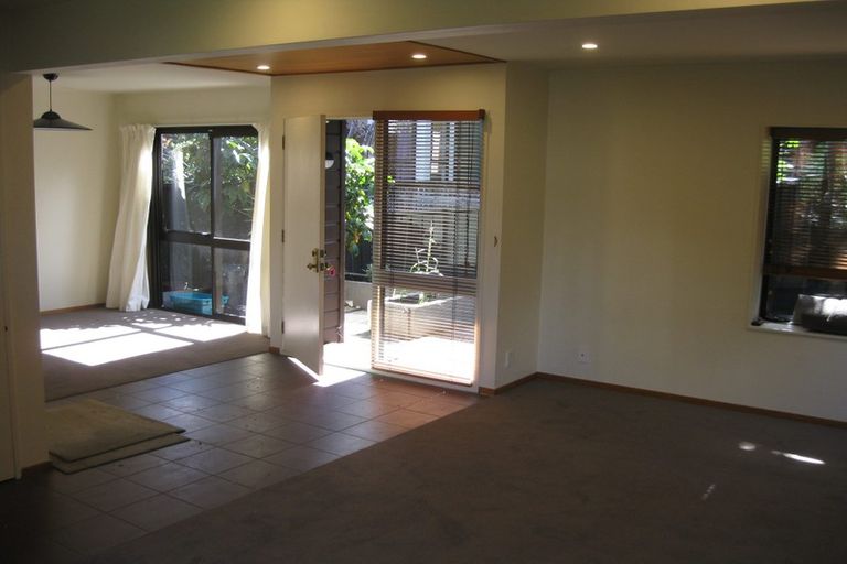 Photo of property in 1/27 Macdonald Crescent, Te Aro, Wellington, 6011