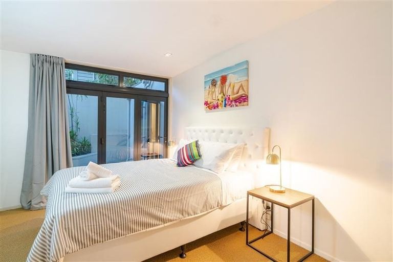 Photo of property in 11 Waimana Avenue, Northcote Point, Auckland, 0627