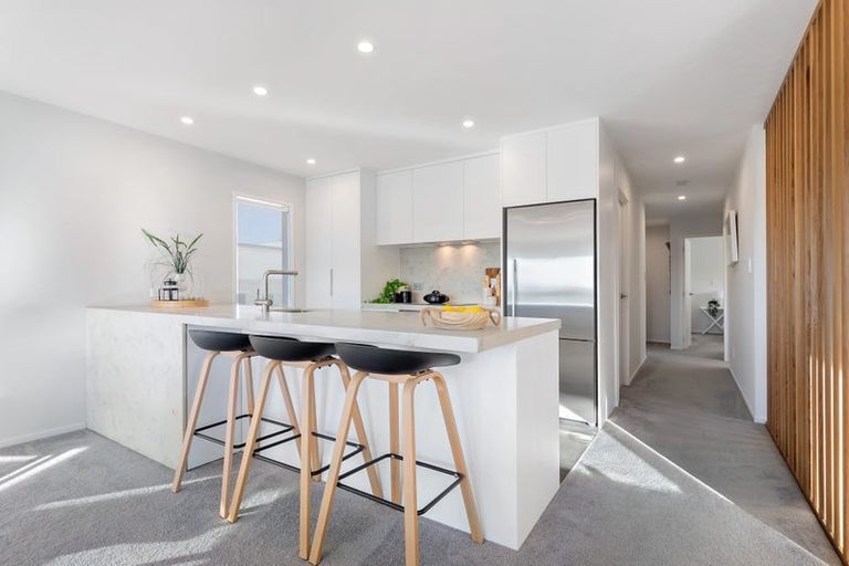 Photo of property in 1/98 Park Rise, Campbells Bay, Auckland, 0630