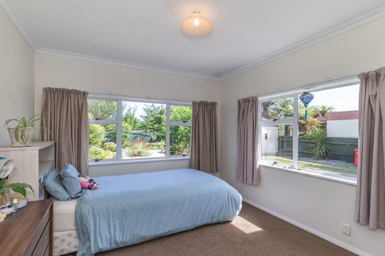 Photo of property in 37 Bowen Street, Levin, 5510