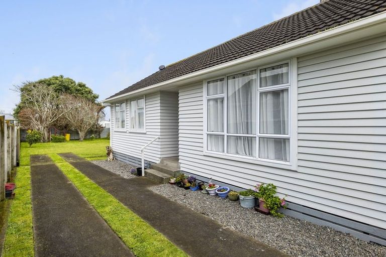 Photo of property in 67 Fairfield Road, Hawera, 4610