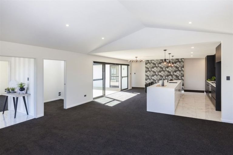 Photo of property in 5 Ciaran Close, Broomfield, Christchurch, 8042