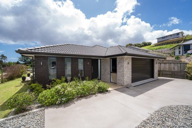 Photo of property in 32 Bob Carter Place, Welcome Bay, Tauranga, 3175