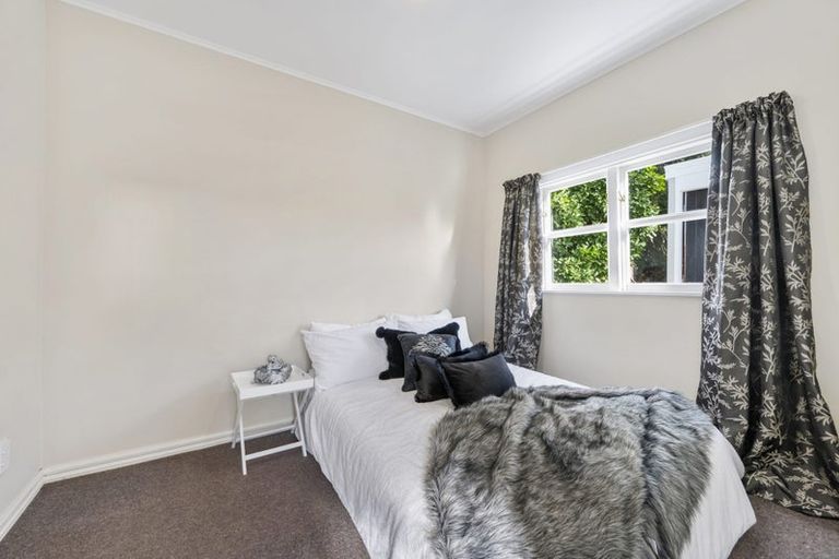 Photo of property in 10-10a Childers Terrace, Kilbirnie, Wellington, 6022