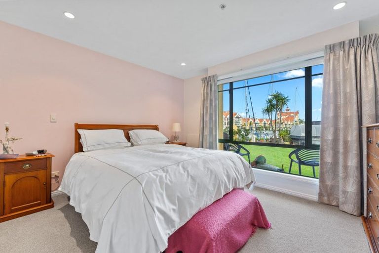 Photo of property in 43 Waterside Crescent, Gulf Harbour, Whangaparaoa, 0930