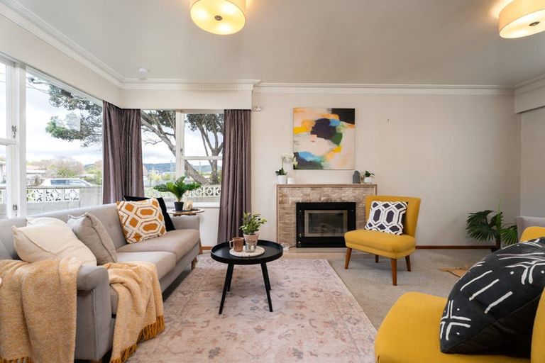 Photo of property in 13 Mclellan Street, Tawa, Wellington, 5028